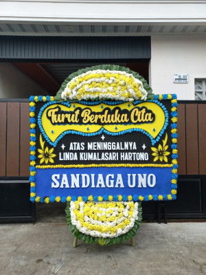 Papan Bunga Duka di Pagergunung