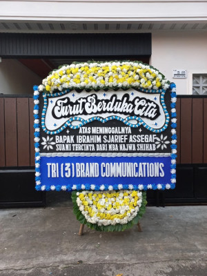 Papan Bunga Duka di Pagergunung